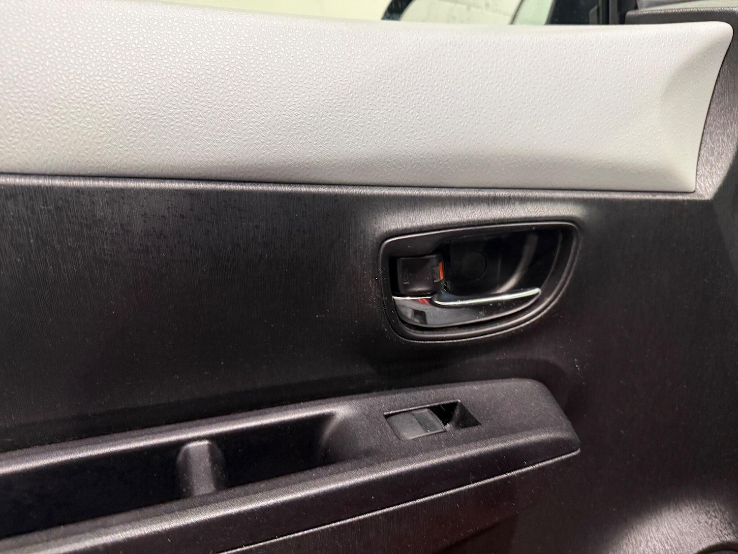 Used Toyota Yaris 2013 for sale - 76099028: Photo 47