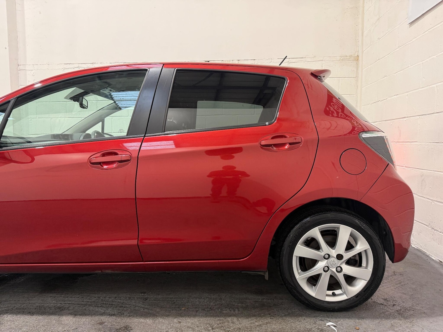 Used Toyota Yaris 2013 for sale - 76099028: Photo 9