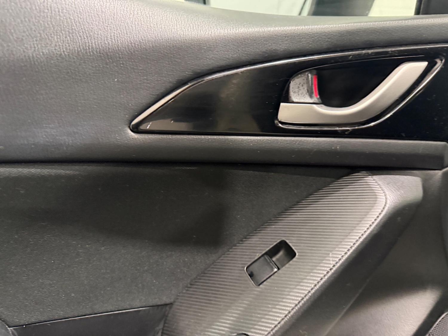 Used Mazda Mazda3 2016 for sale - 76759255: Photo 27