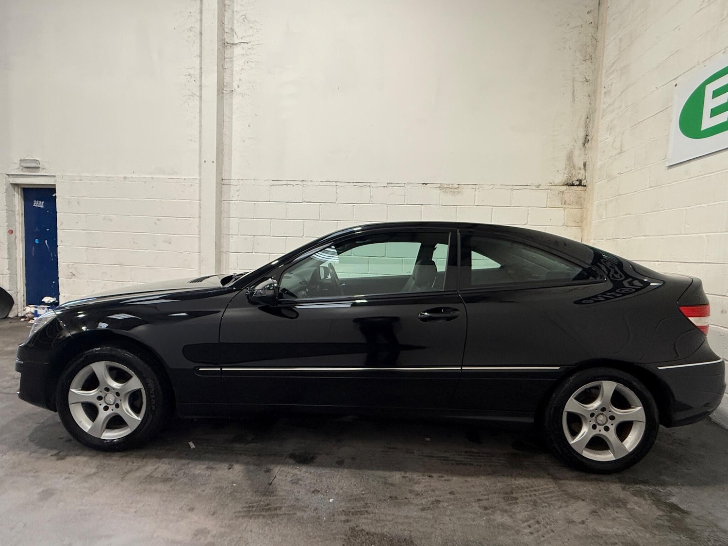 Used Mercedes-Benz CLC Class 2008 for sale - 77387286: Photo 9