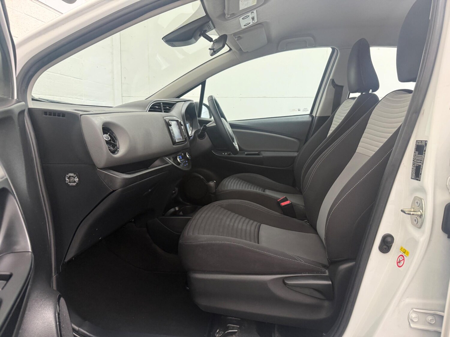 Used Toyota Yaris 2019 for sale - 77524493: Photo 35