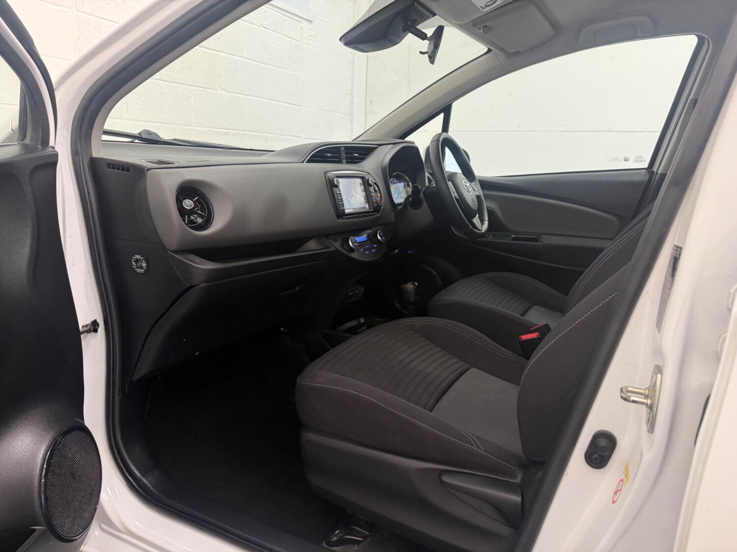 Used Toyota Yaris 2019 for sale - 77524493: Photo 37