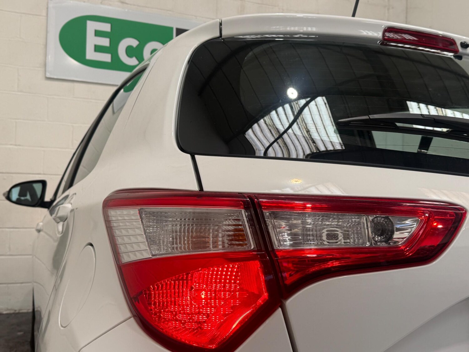 Used Toyota Yaris 2019 for sale - 77524493: Photo 40