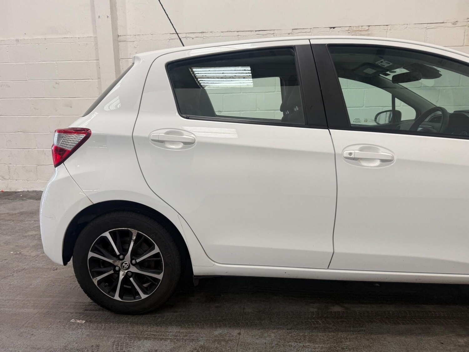 Used Toyota Yaris 2019 for sale - 77524493: Photo 46