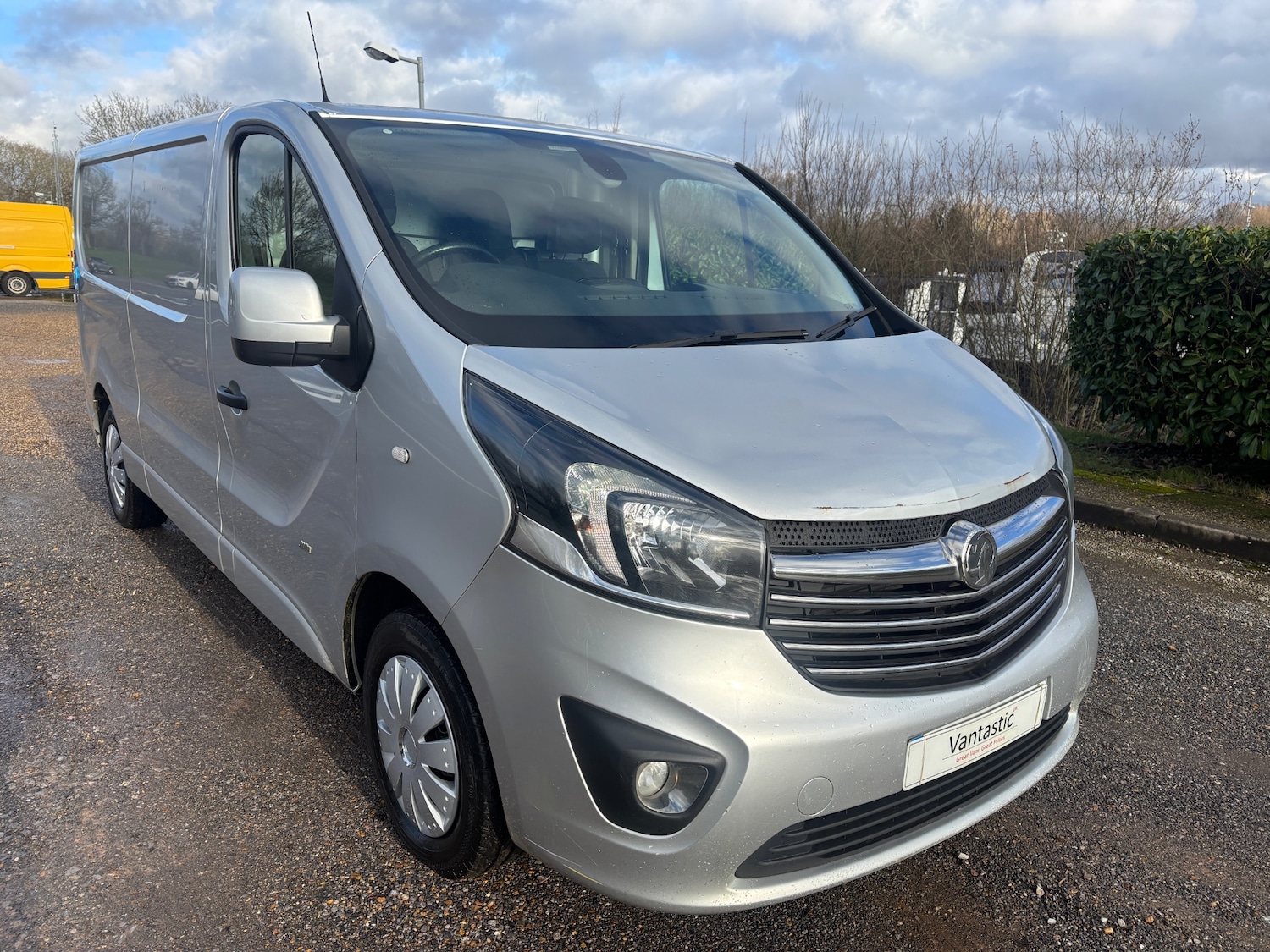Used Vauxhall Vivaro 2017 for sale - 77365402: Photo 10
