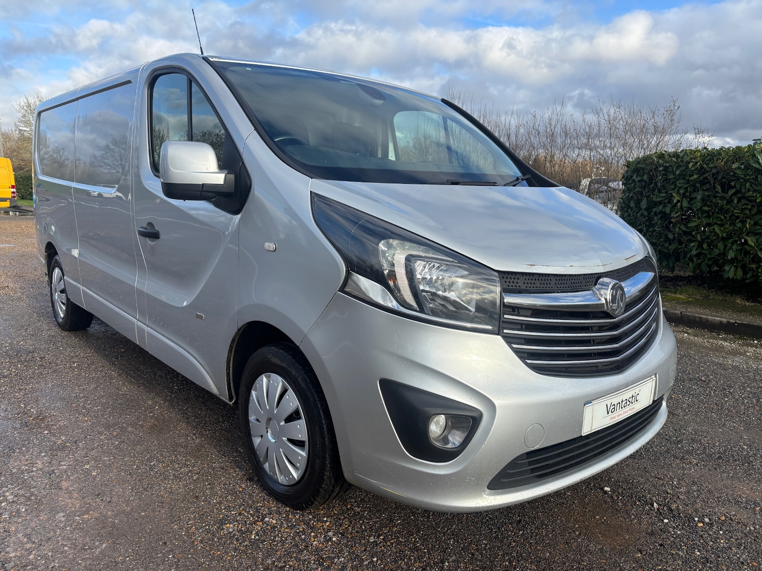 Used Vauxhall Vivaro 2017 for sale - 77365402: Photo 11
