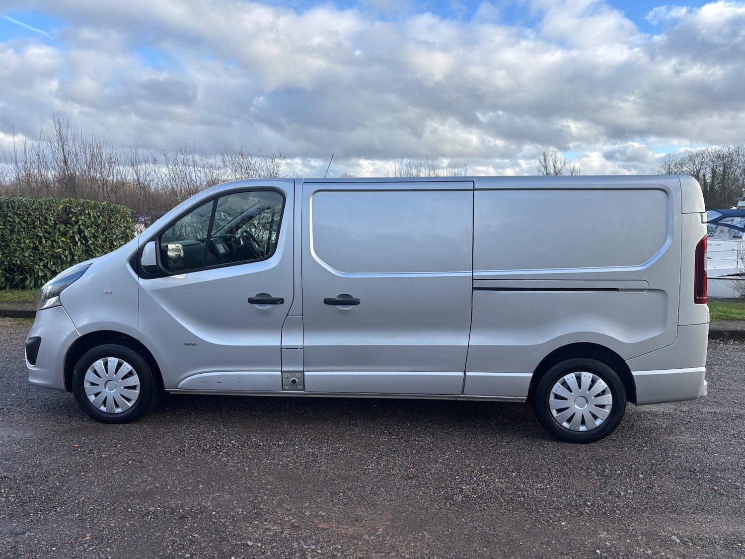 Used Vauxhall Vivaro 2017 for sale - 77365402: Photo 4