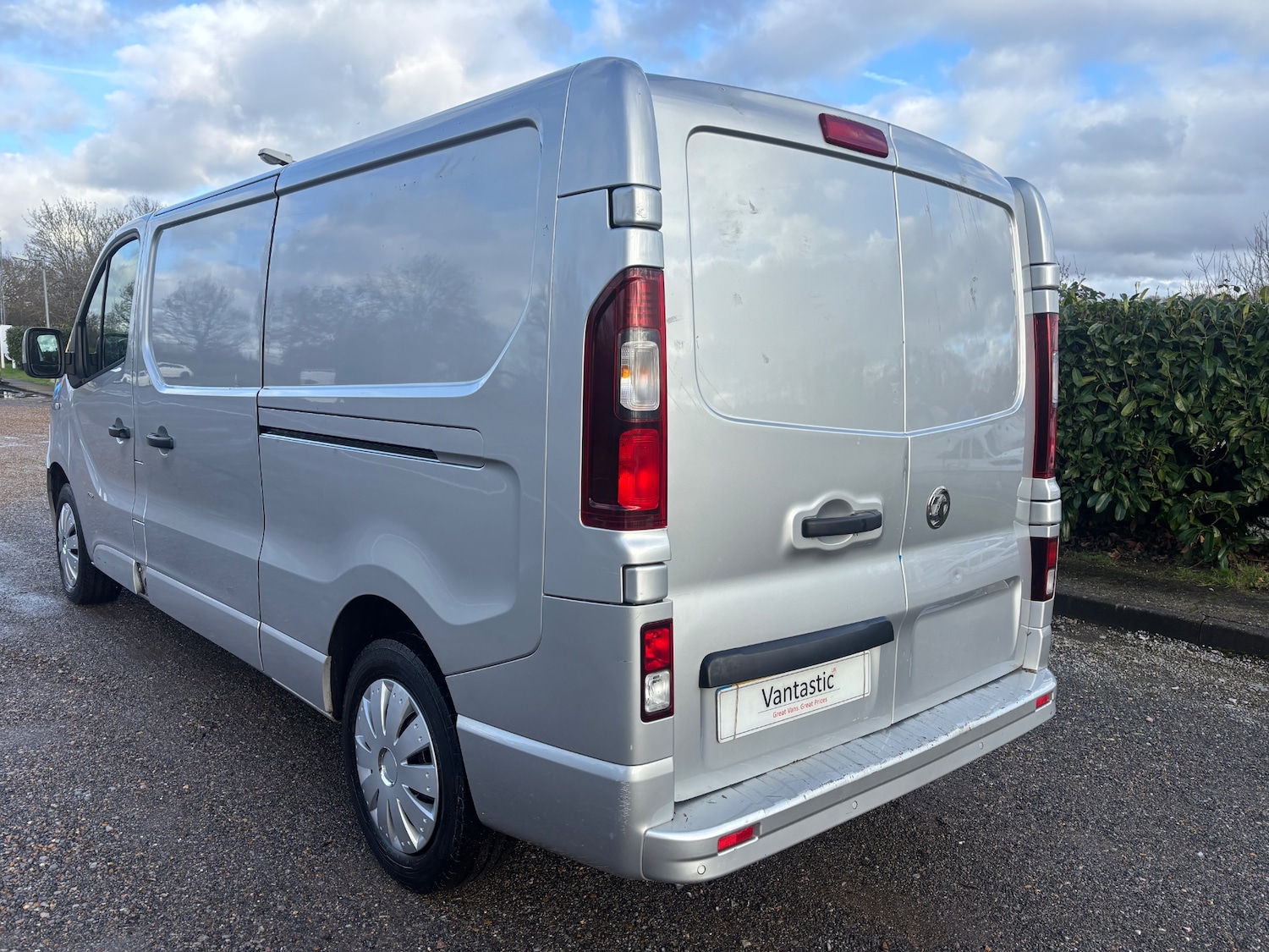 Used Vauxhall Vivaro 2017 for sale - 77365402: Photo 6