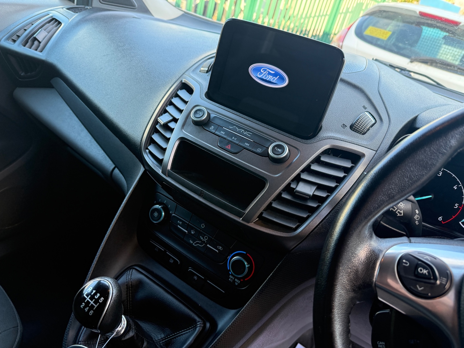 Used Ford Transit Connect 2020 for sale - 76704522: Photo 29