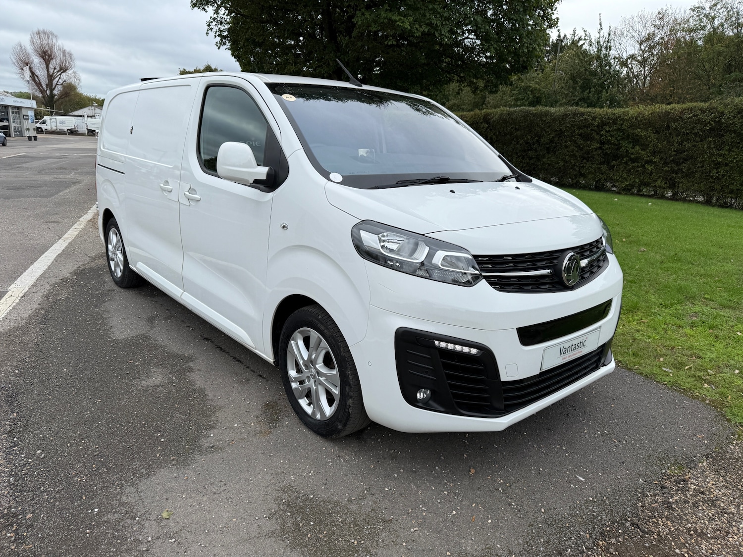 Used Vauxhall Vivaro 2022 for sale - 76027020: Photo 1