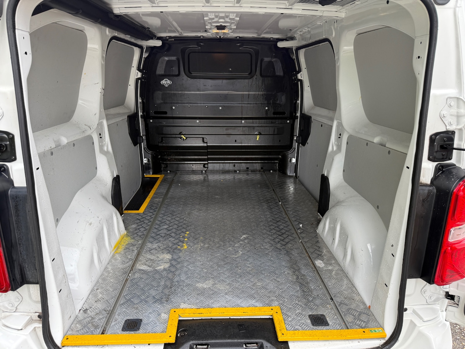 Used Vauxhall Vivaro 2022 for sale - 76027020: Photo 8