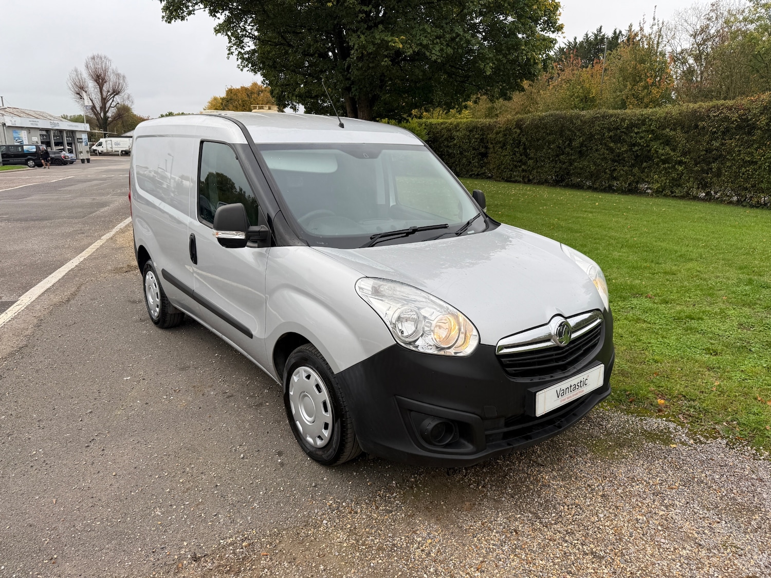 Used Vauxhall Combo 2017 for sale - 76290574: Photo 1