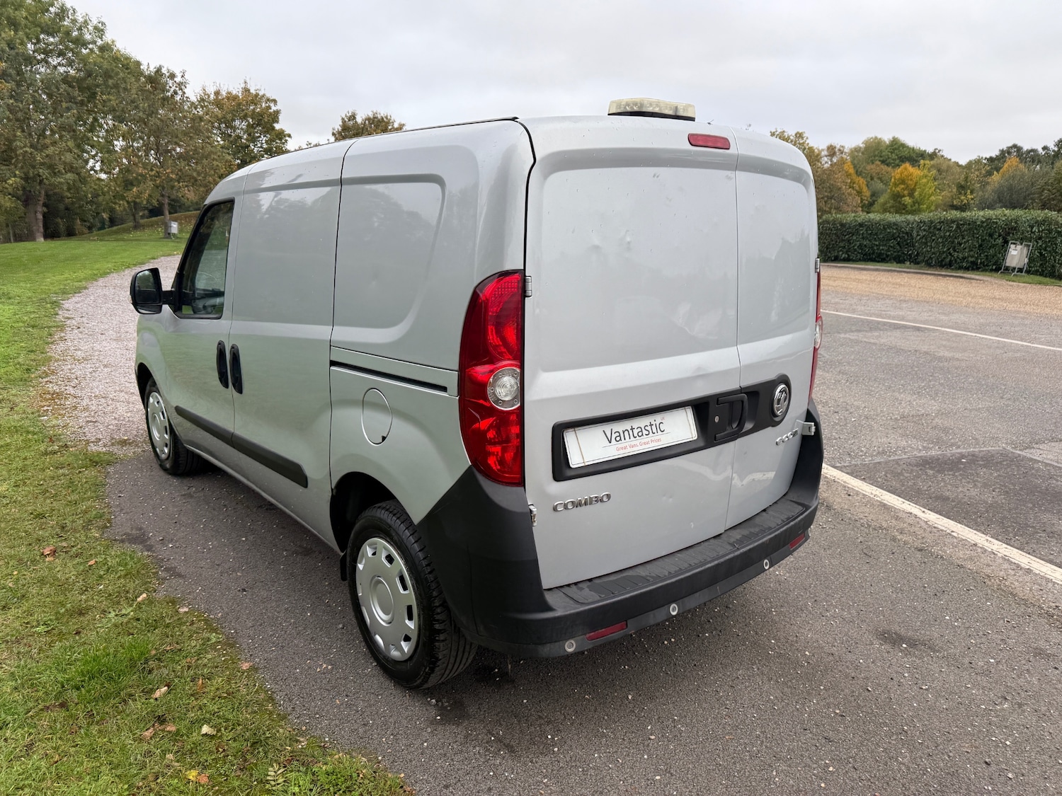 Used Vauxhall Combo 2017 for sale - 76290574: Photo 10