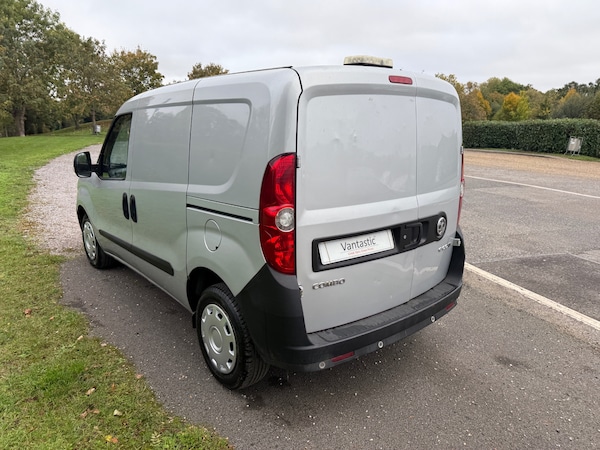 Used Vauxhall Combo 2017 for sale - 76290574: Photo 10