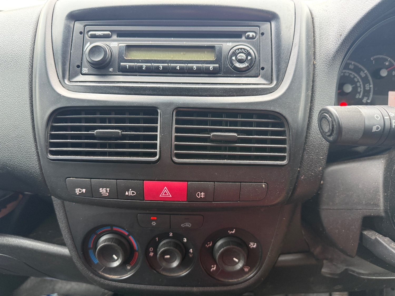 Used Vauxhall Combo 2017 for sale - 76290574: Photo 19