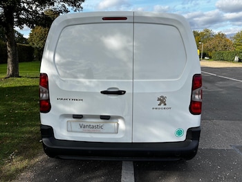 Used Citroen Berlingo 2020 for sale - 76219337: Photo