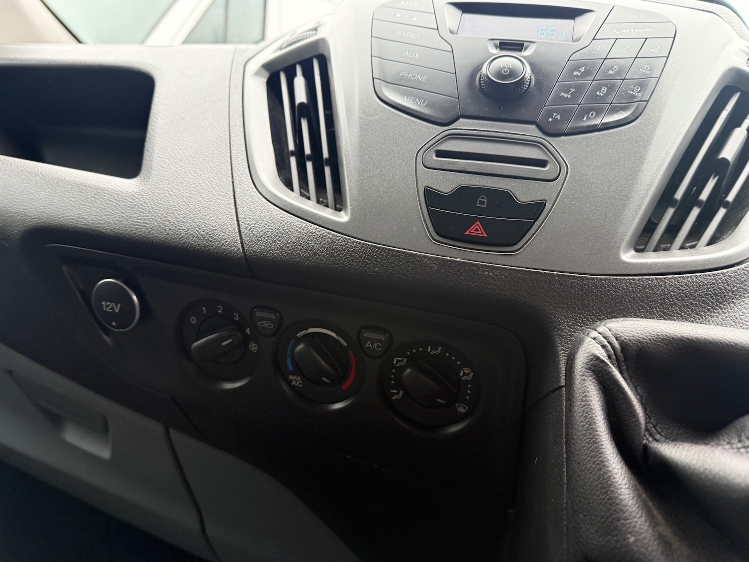 Used Ford Transit Custom 2018 for sale - 78118120: Photo 22