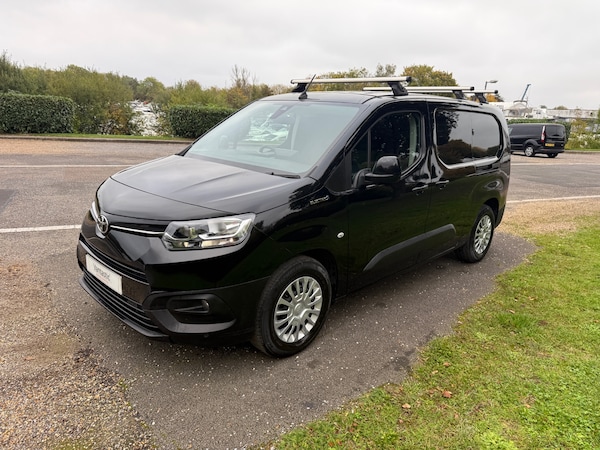 Used Toyota ProAce 2022 for sale - 76285597: Photo 2