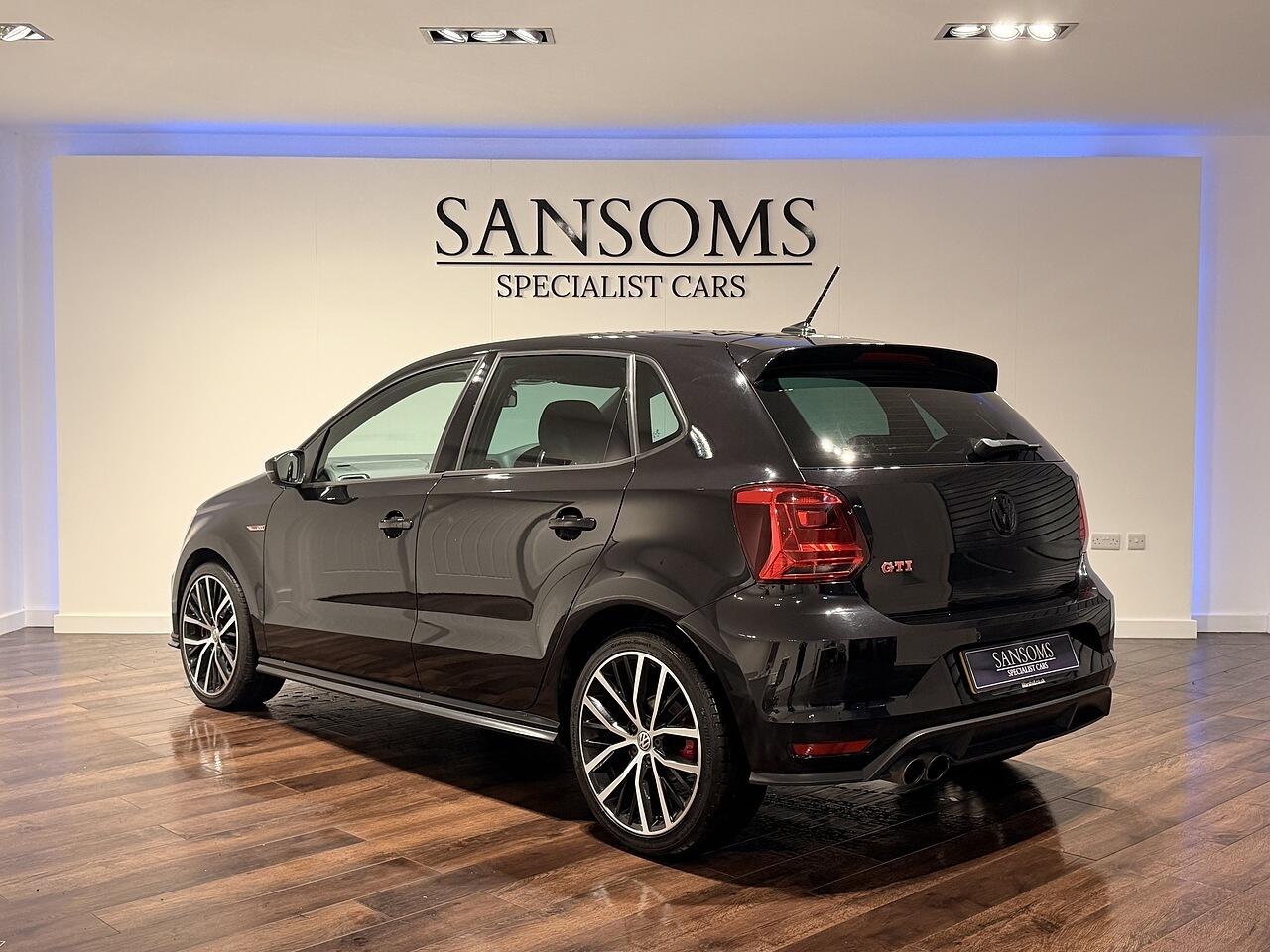 Used Volkswagen Polo for sale - 76992373: Photo 2