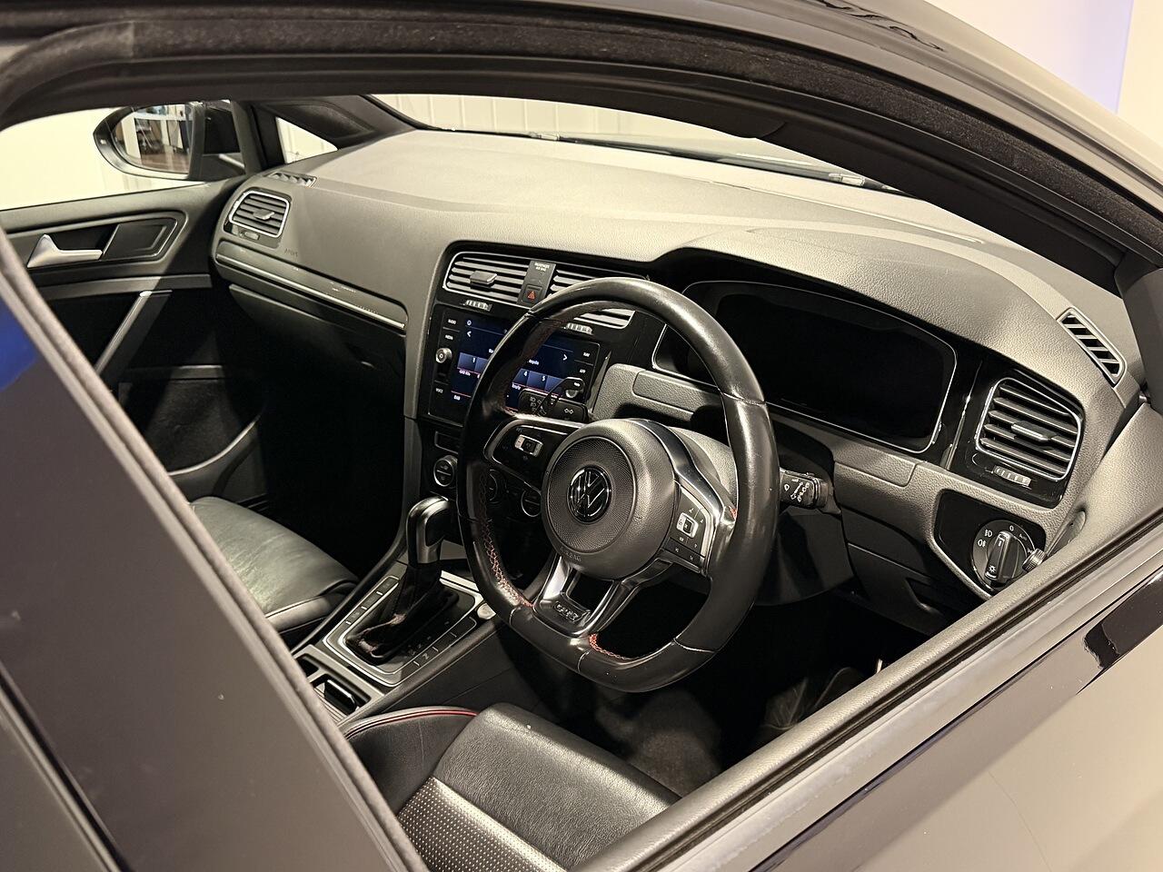 Used Volkswagen Golf 2019 for sale - 76635460: Photo 3