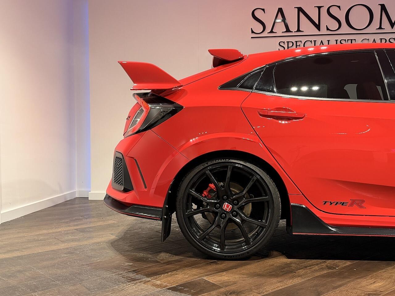 Used Honda Civic 2018 for sale - 77376300: Photo 15