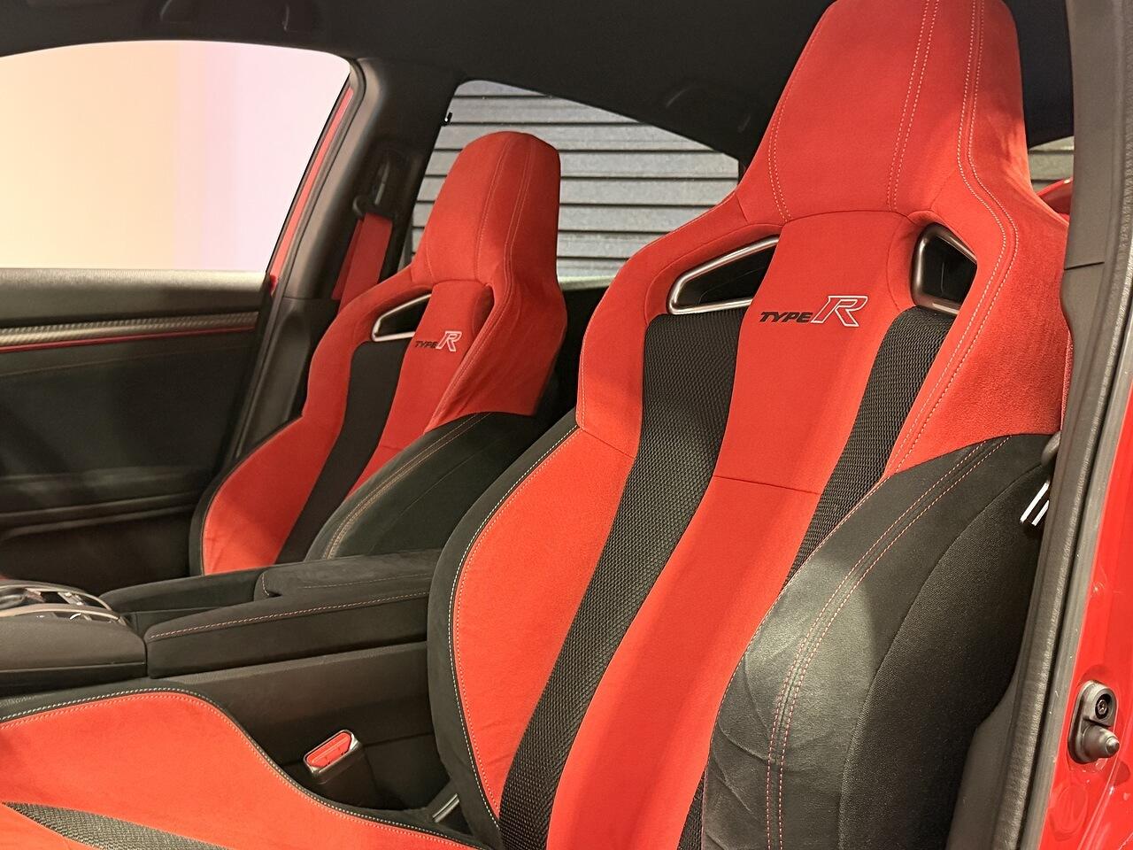 Used Honda Civic 2018 for sale - 77376300: Photo 29