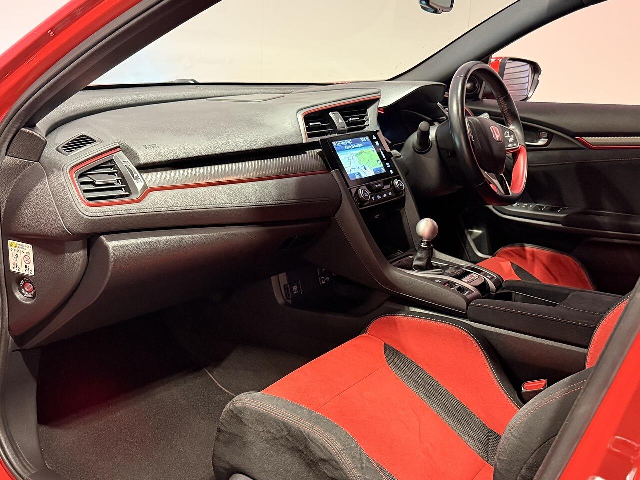 Used Honda Civic 2018 for sale - 77376300: Photo 30