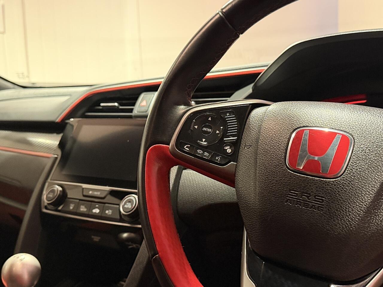 Used Honda Civic 2018 for sale - 77376300: Photo 32