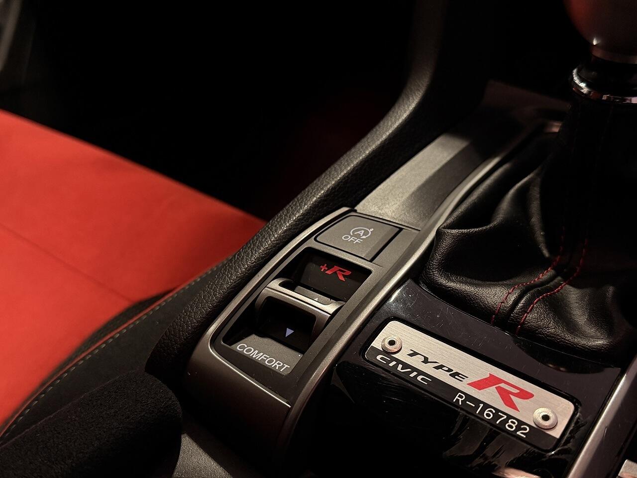 Used Honda Civic 2018 for sale - 77376300: Photo 44