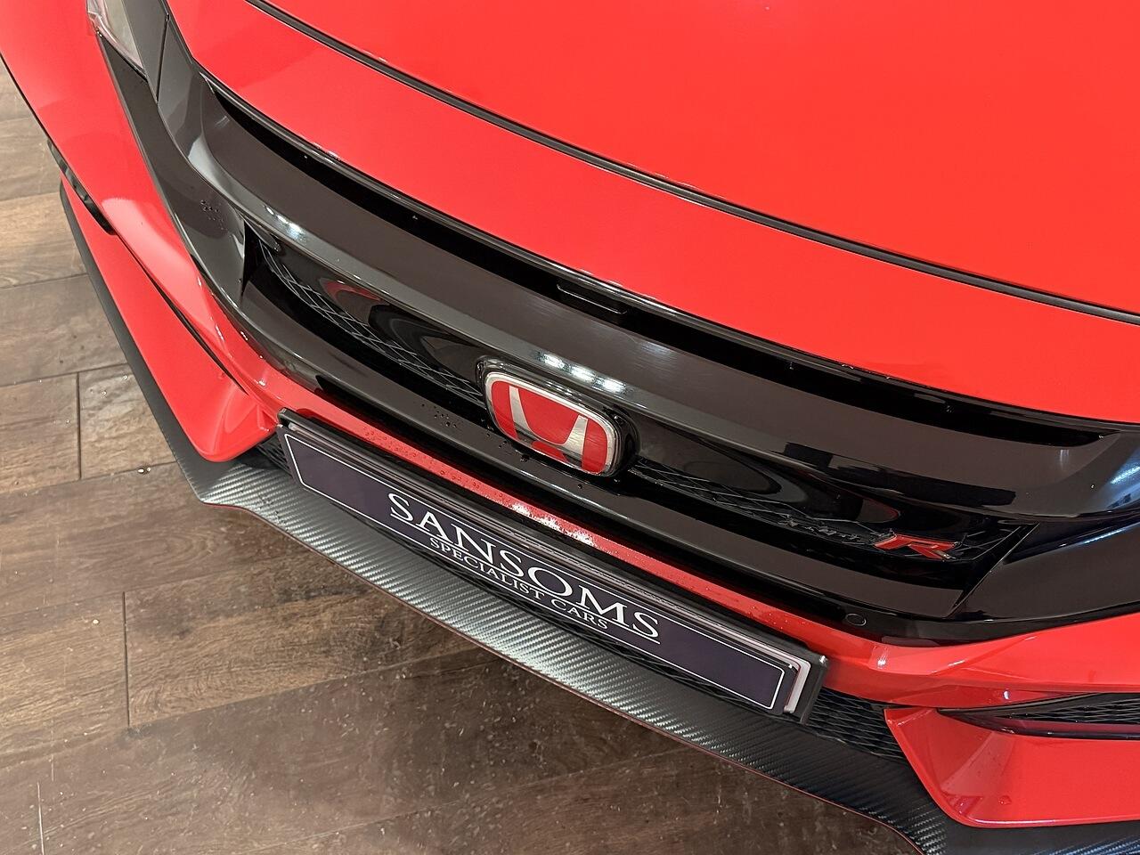 Used Honda Civic 2018 for sale - 77376300: Photo 8