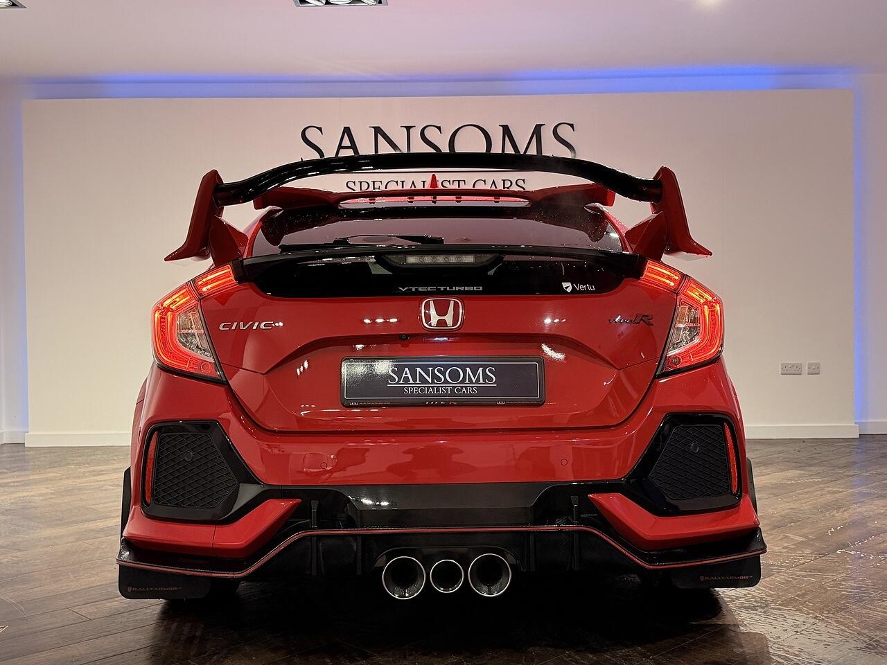 Used Honda Civic 2018 for sale - 77376300: Photo 9