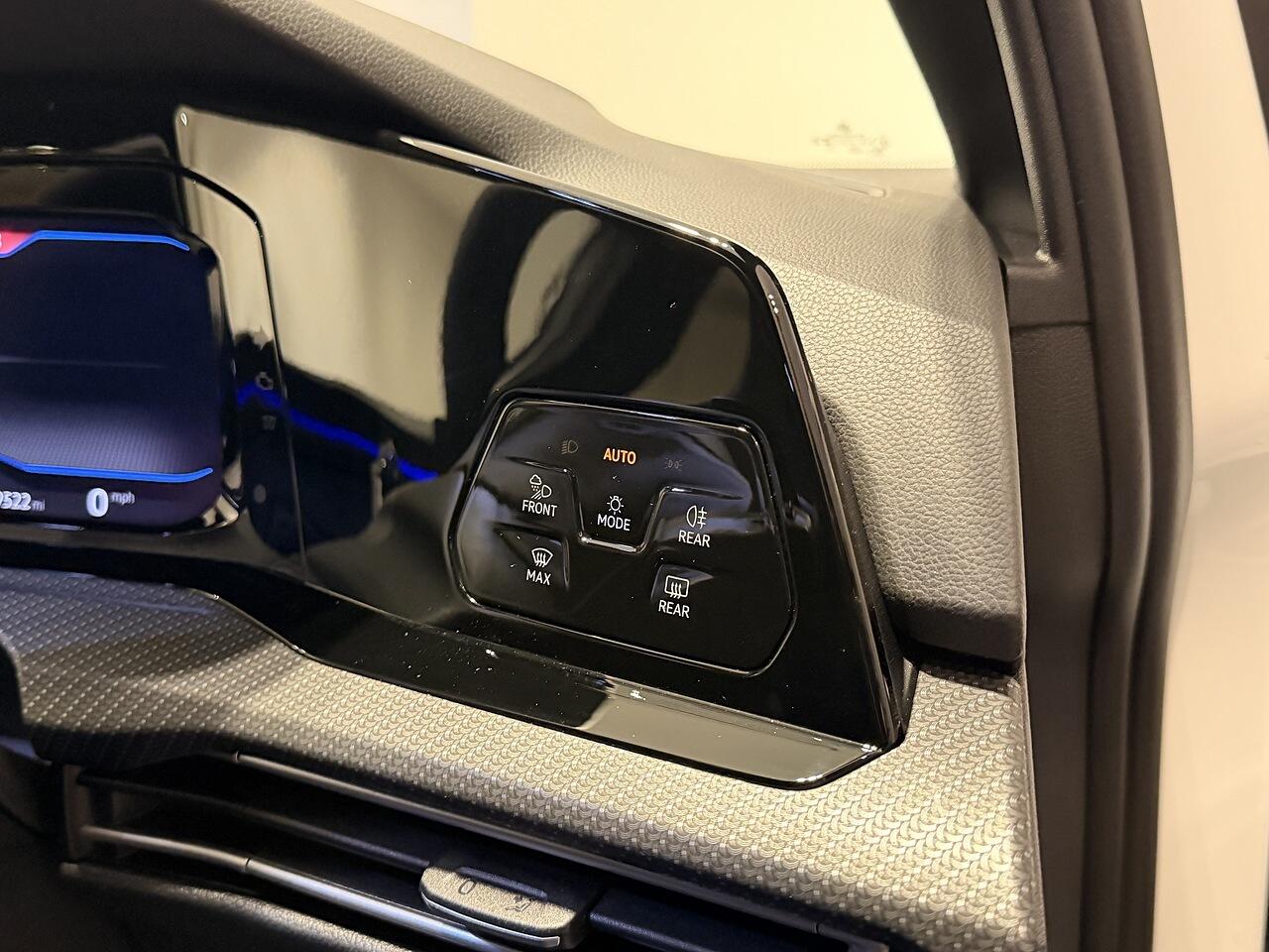 Used Volkswagen Golf 2024 for sale - 77291101: Photo 32