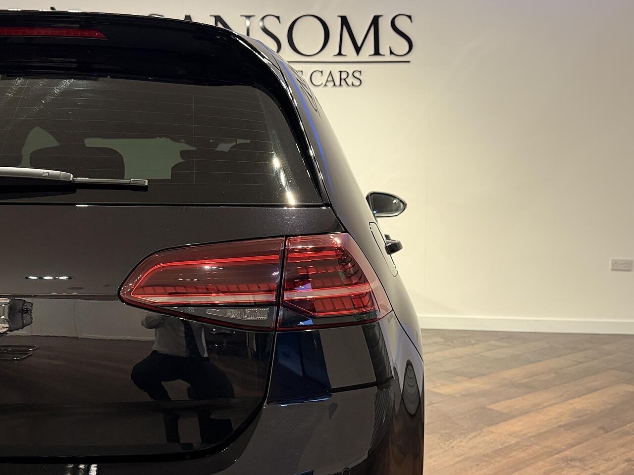 Used Volkswagen Golf 2019 for sale - 77066896: Photo 12