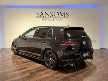 Used Volkswagen Golf 2019 for sale - 76996001: Photo