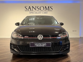 Used Volkswagen Golf 2019 for sale - 76996001: Photo