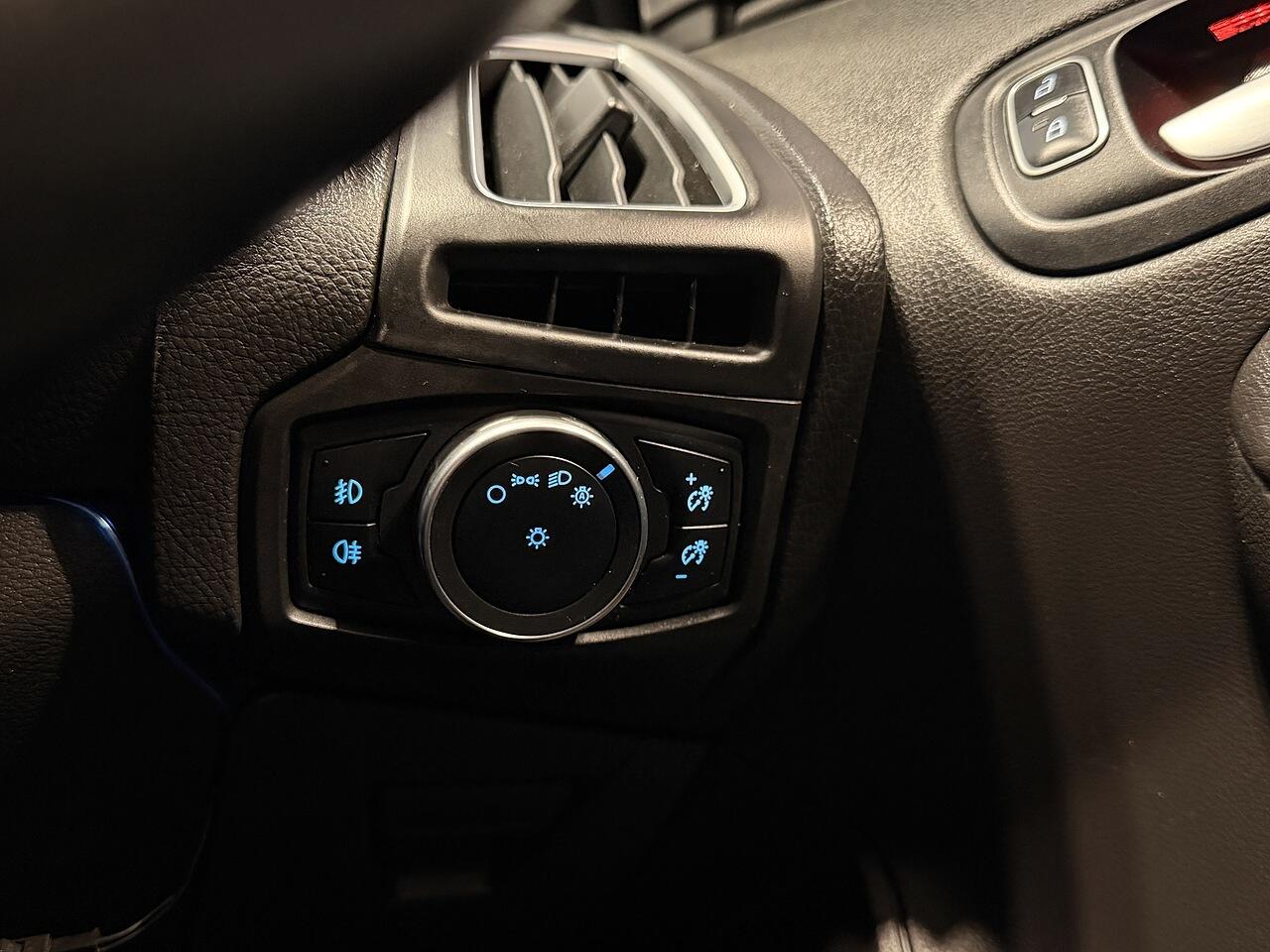 Used Ford Focus 2017 for sale - 77067313: Photo 40