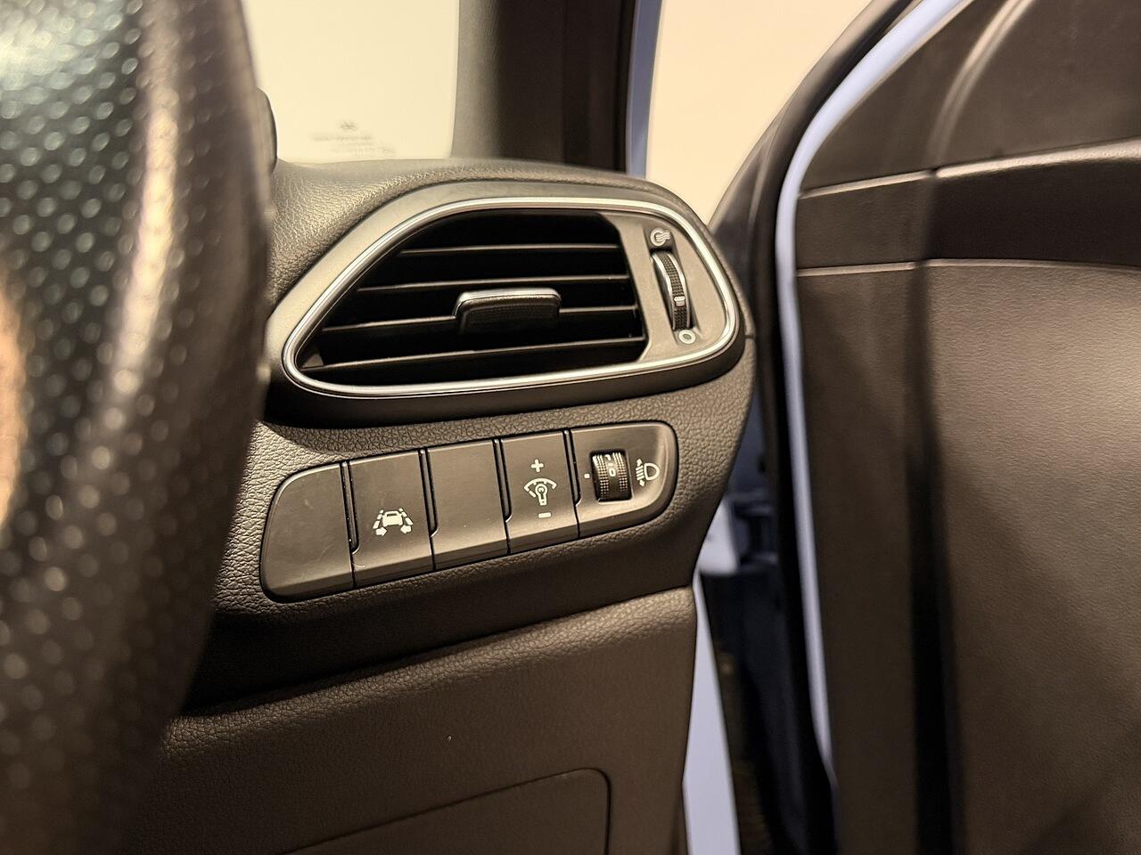 Used Hyundai i30 2020 for sale - 77066401: Photo 31