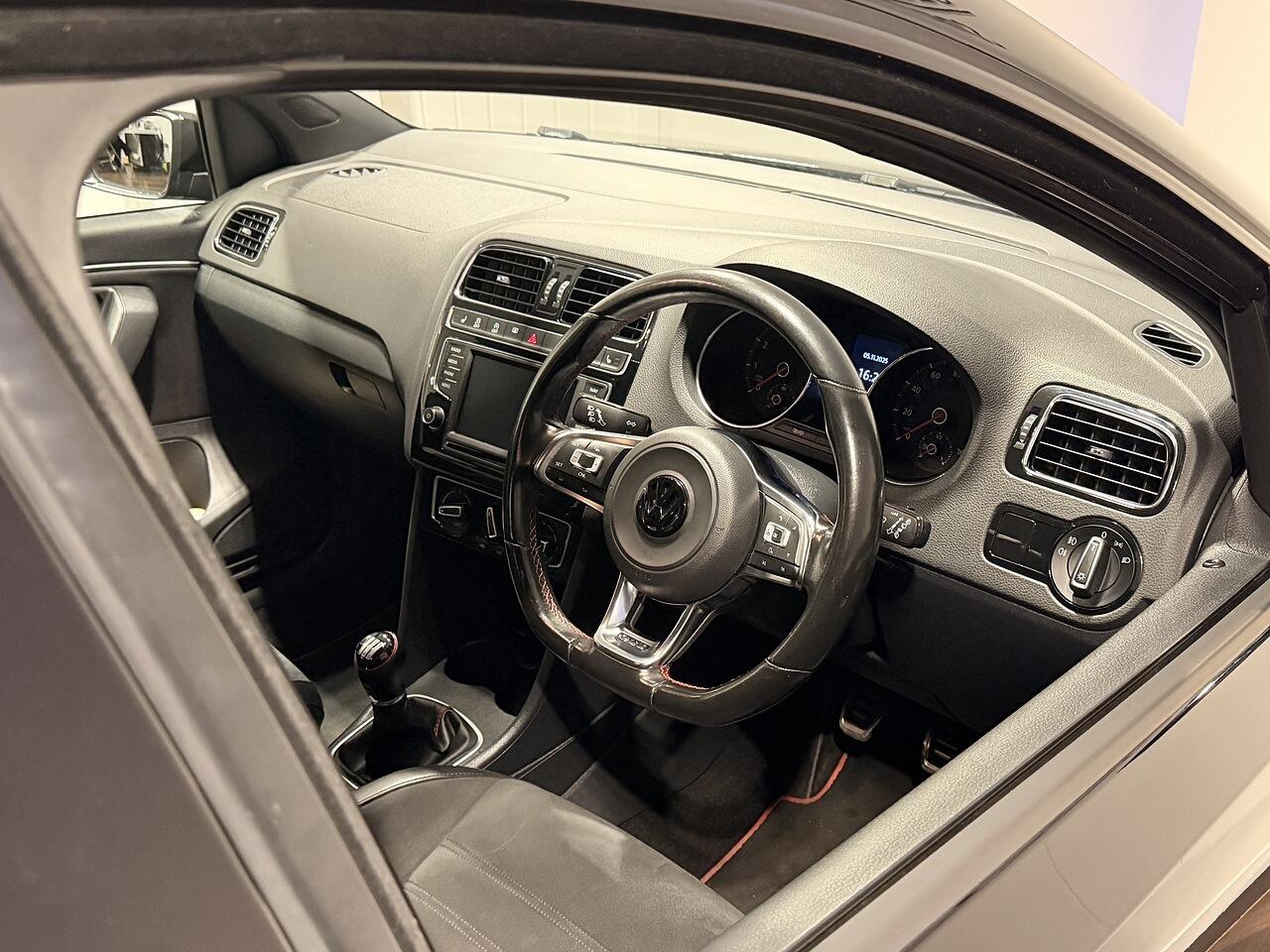 Used Volkswagen Polo 2016 for sale - 77066599: Photo 3