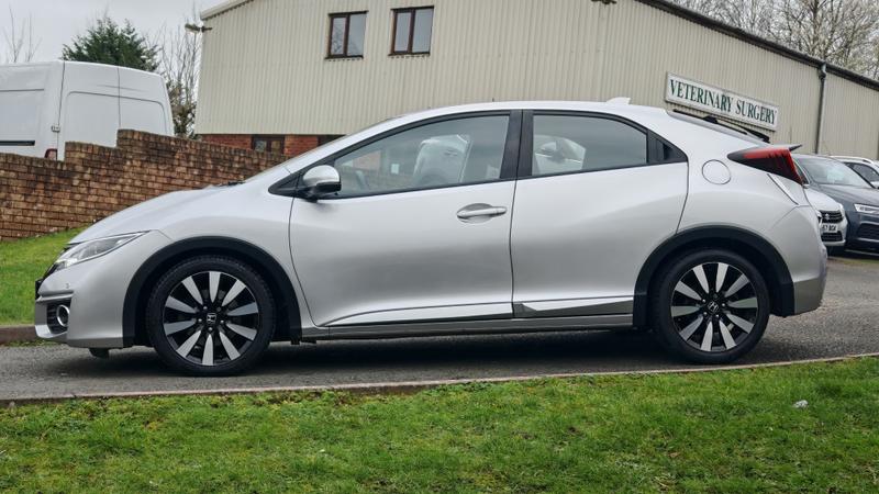 Used Honda Civic 2016 for sale - 77641408: Photo 6