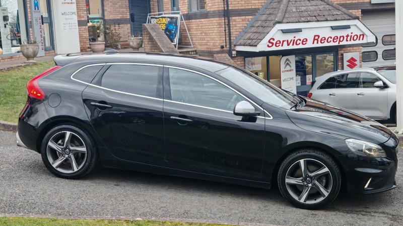 Used Volvo V40 2016 for sale - 77770449: Photo 2