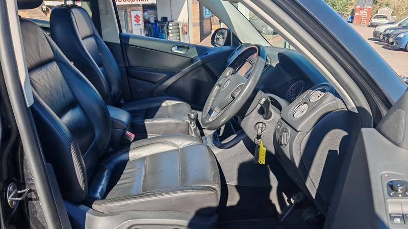 Used Volkswagen Tiguan 2010 for sale - 77935021: Photo 10