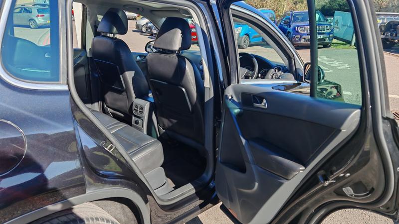 Used Volkswagen Tiguan 2010 for sale - 77935021: Photo 15