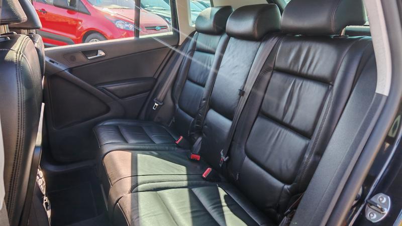 Used Volkswagen Tiguan 2010 for sale - 77935021: Photo 17
