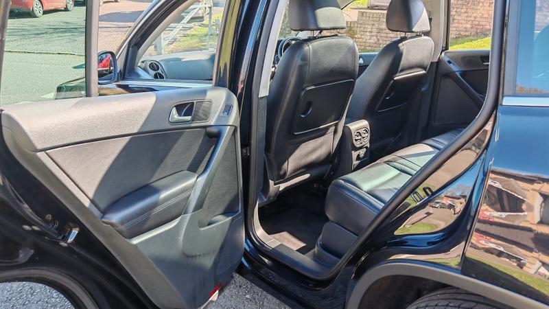 Used Volkswagen Tiguan 2010 for sale - 77935021: Photo 19