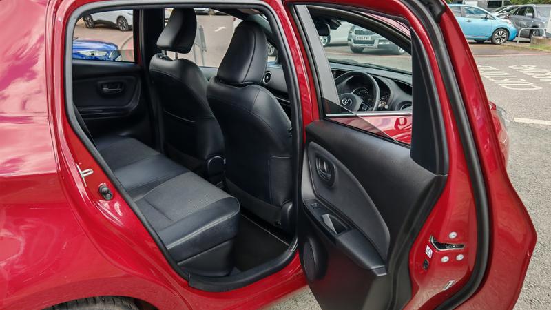 Used Toyota Yaris 2017 for sale - 76847425: Photo 14