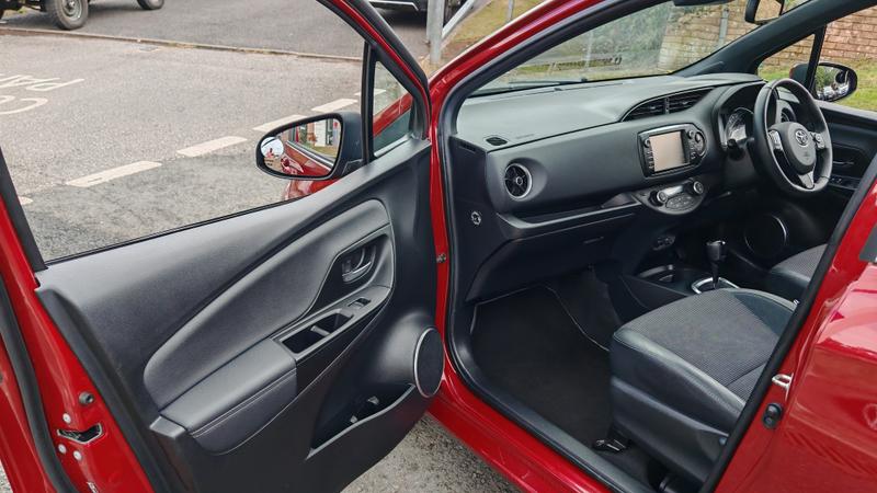 Used Toyota Yaris 2017 for sale - 76847425: Photo 22