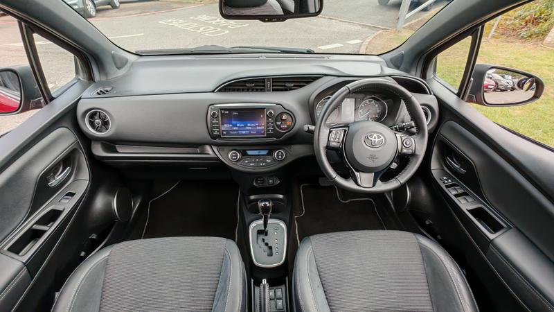 Used Toyota Yaris 2017 for sale - 76847425: Photo 24