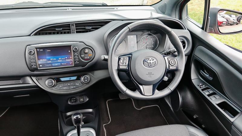 Used Toyota Yaris 2017 for sale - 76847425: Photo 25