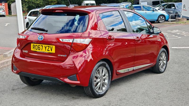 Used Toyota Yaris 2017 for sale - 76847425: Photo 3