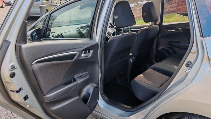 Used Honda Jazz 2016 for sale - 77918757: Photo 16